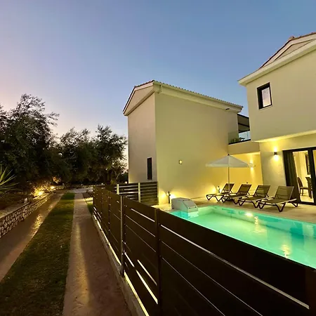 Nuovo Maistros فيلة *