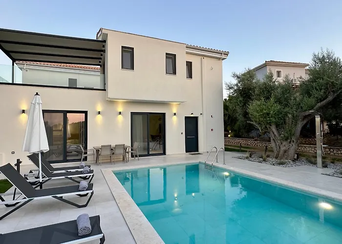 Nuovo Maistros Villa Tsoukaladhes