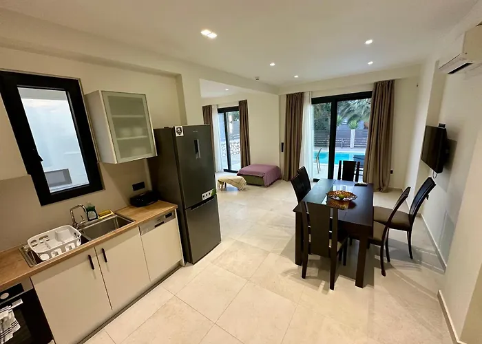 Villa Nuovo Maistros *